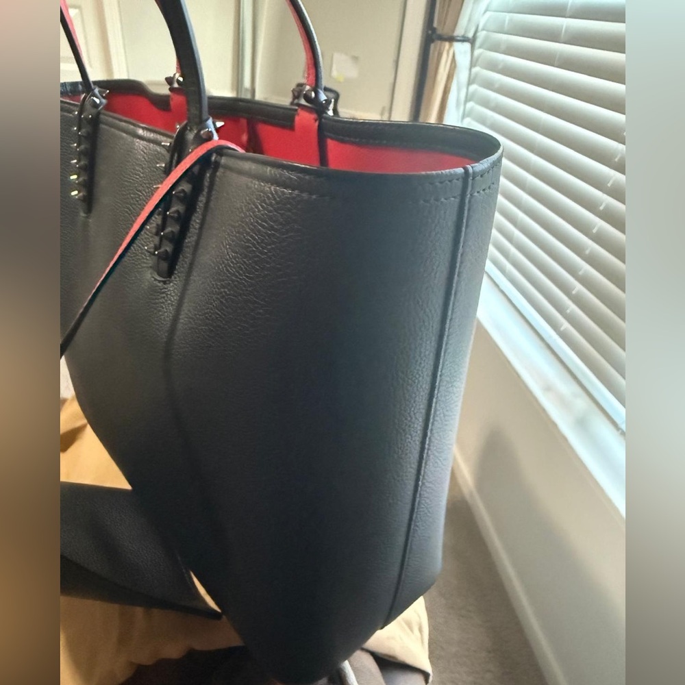 CHRISTIAN LOUBOUTIN Cabata Calfskin Leather Tote With Removable Pouch - Picture 11 of 16
